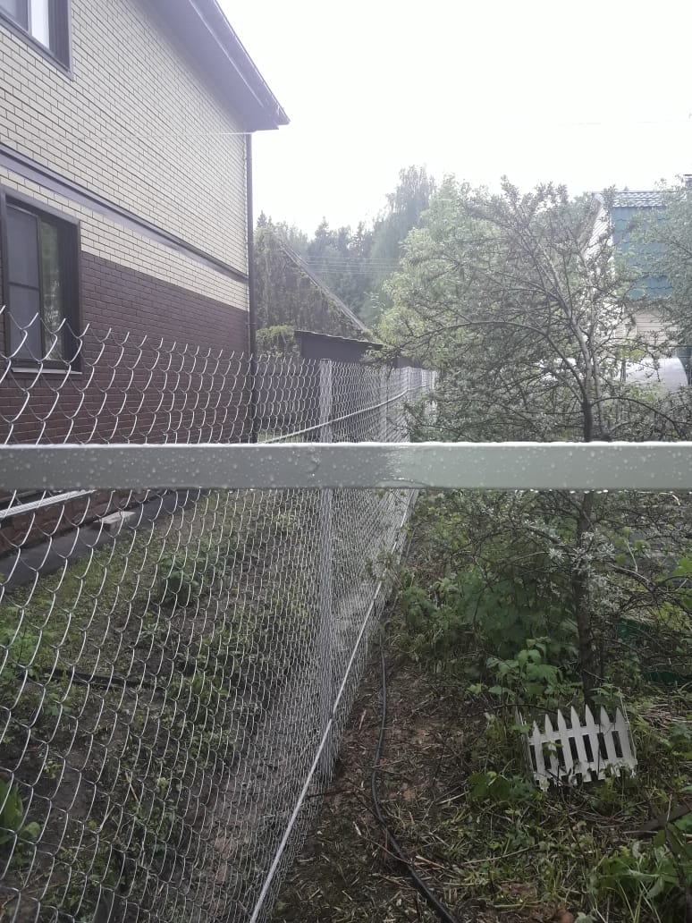 Забор из сетки рабица Забор из сетки рабица