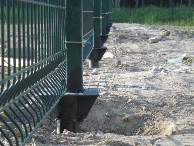 Заборы на винтовых сваях Заборы на винтовых сваях